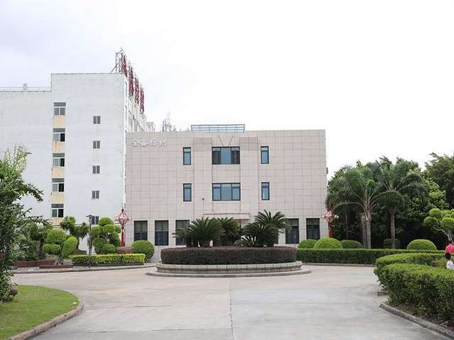 深圳球场塑胶跑道施工厂家